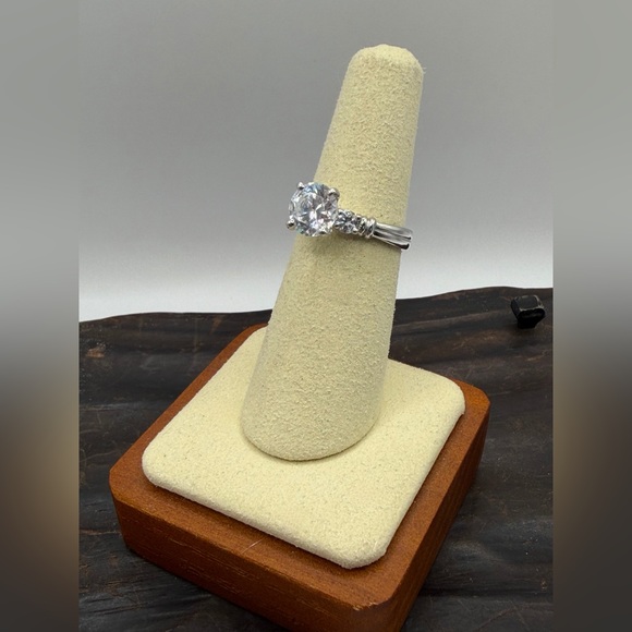 925 Sterling Silver CZ Solitaire Ring - Picture 8 of 13